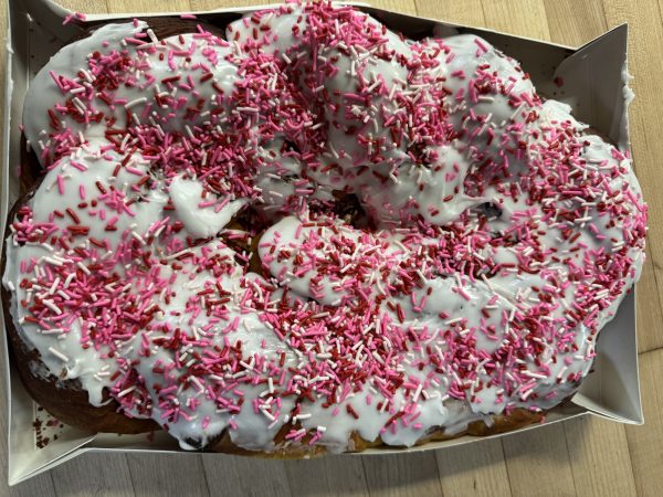 Valentine's Day King Cake - Delivery